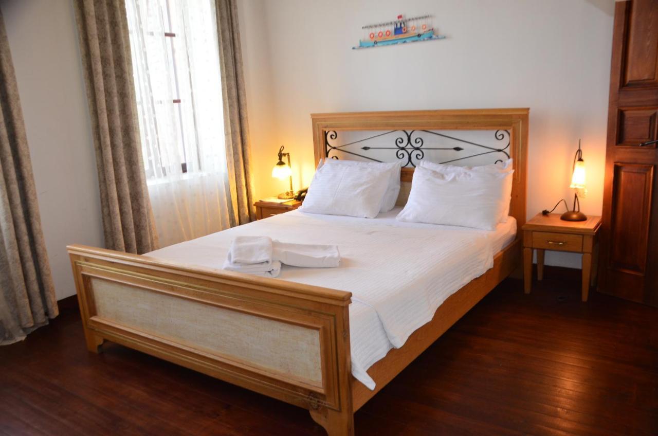 Aliye Hanim Hotel Ayvalik Luaran gambar