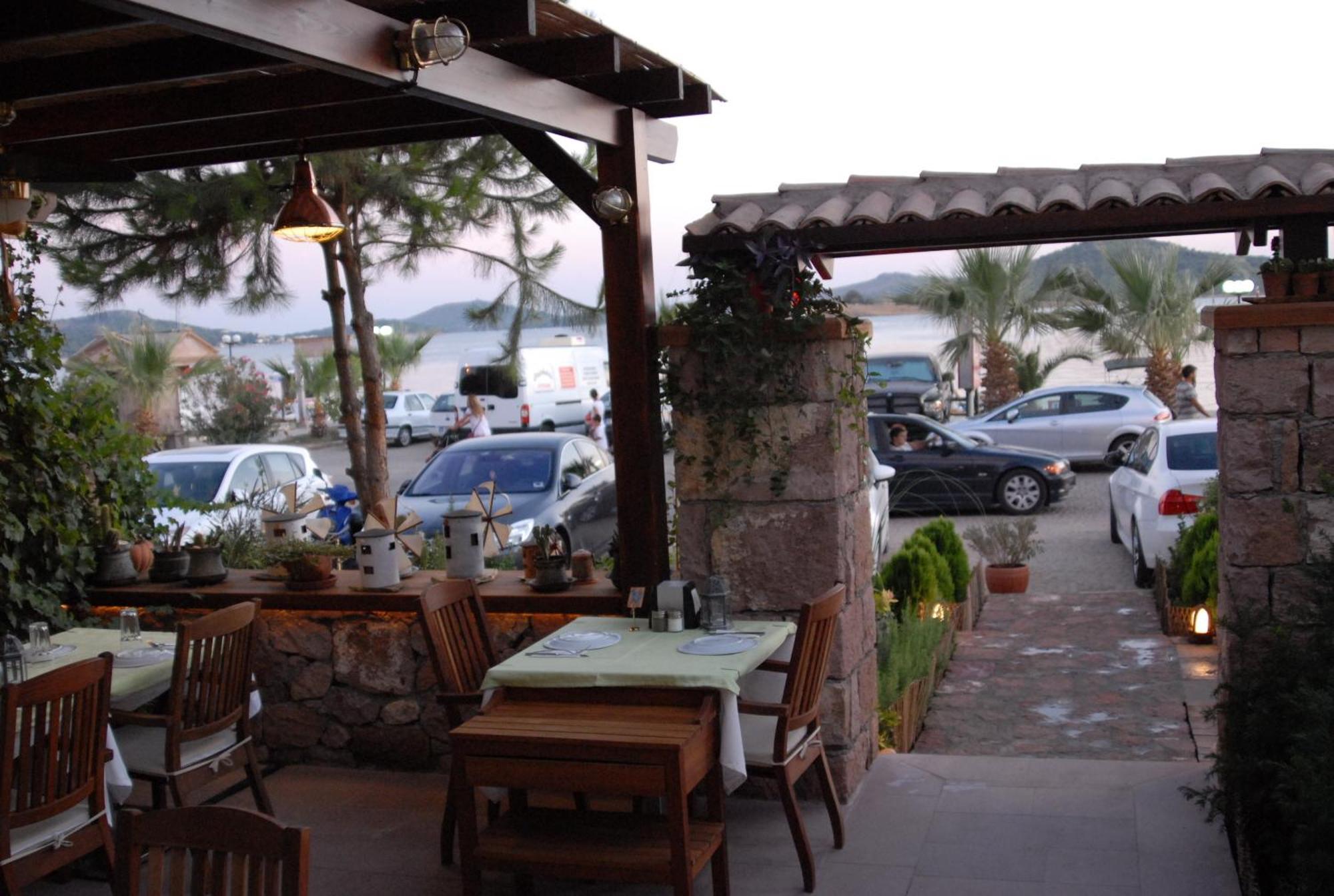 Aliye Hanim Hotel Ayvalik Luaran gambar