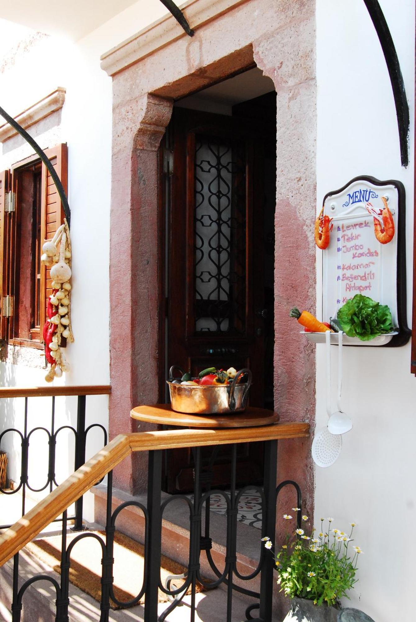 Aliye Hanim Hotel Ayvalik Luaran gambar